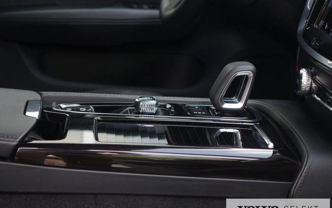 Volvo V60 cena 159900 przebieg: 84000, rok produkcji 2022 z Rumia małe 529